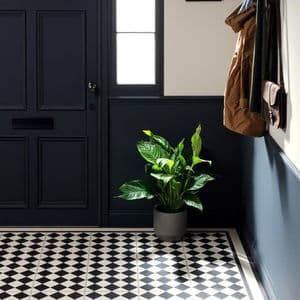 OS8763 Harlequin Large Black on Chalk miljo